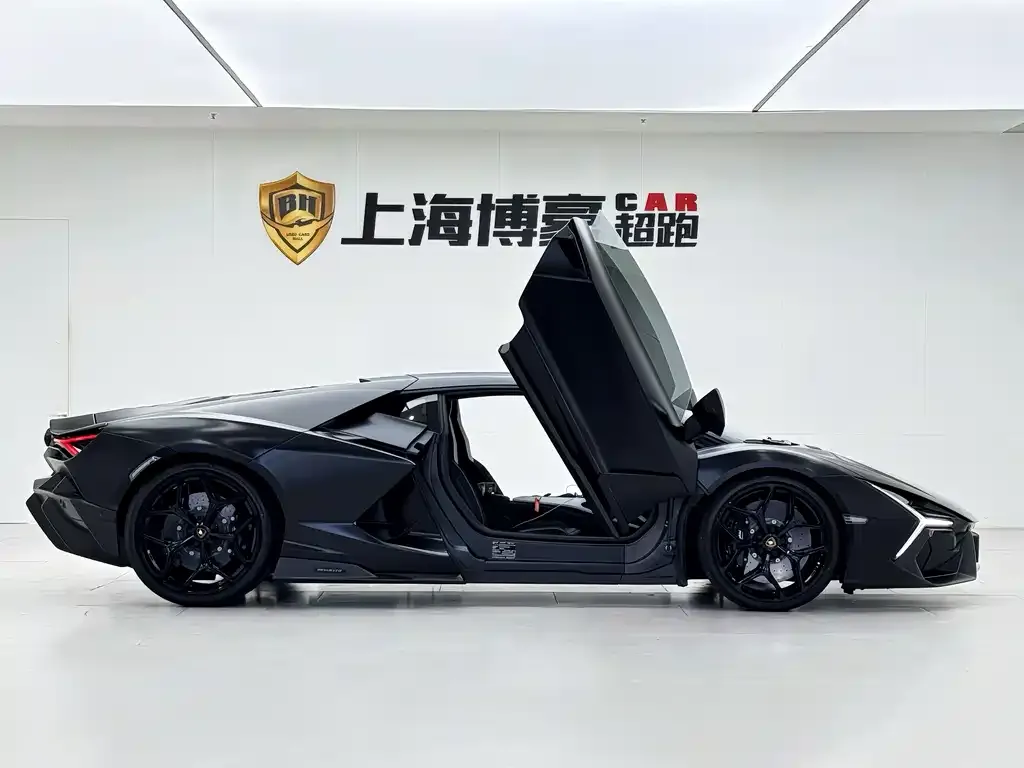 Lamborghini Revuelto 2025 из CN, фото 5