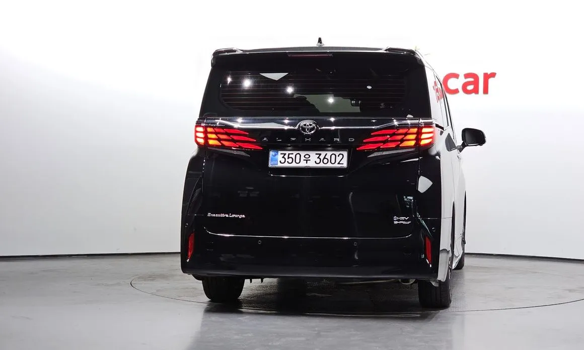 Toyota Alphard — фото 3