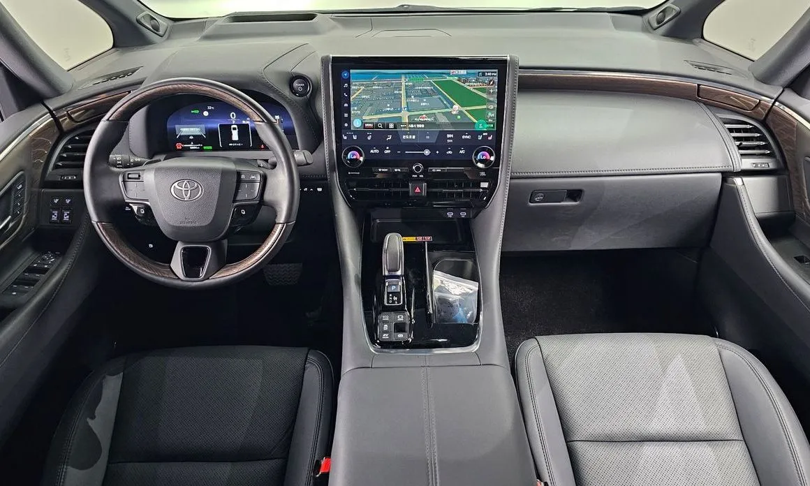 Toyota Alphard — фото 10