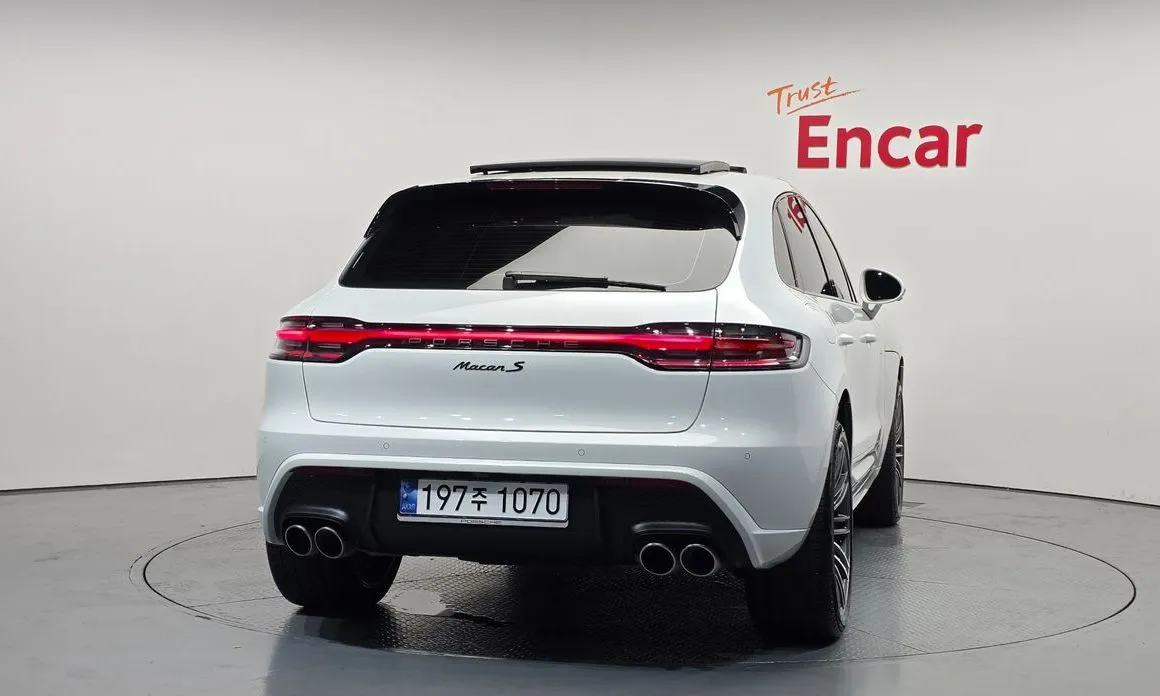 Porsche Macan — фото 7