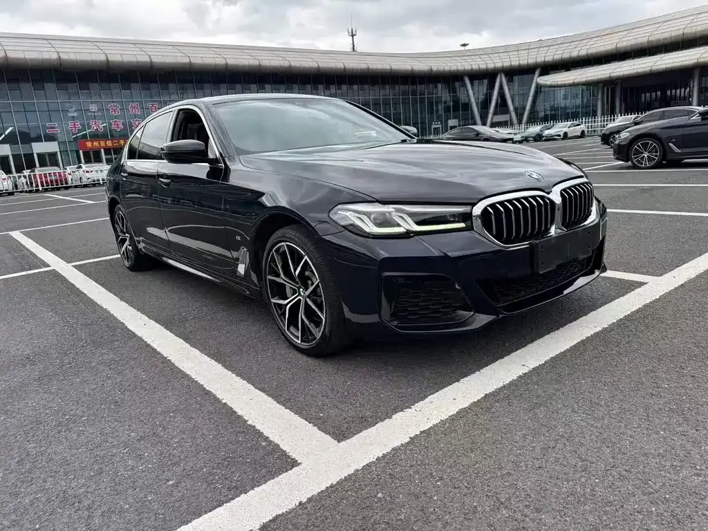 BMW 5 Series — фото 4
