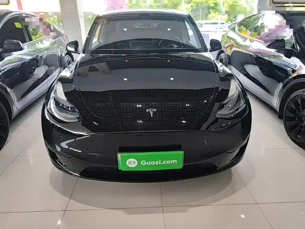 Tesla Model Y — фото 6