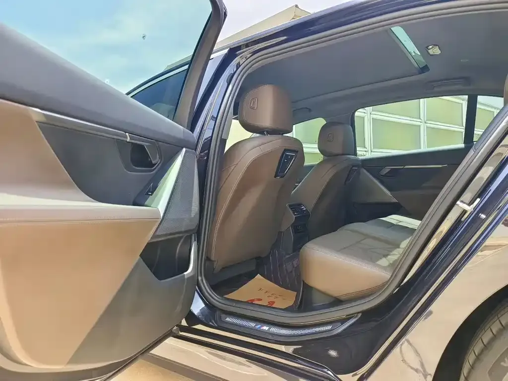 BMW i5 2024 из CN, фото 2