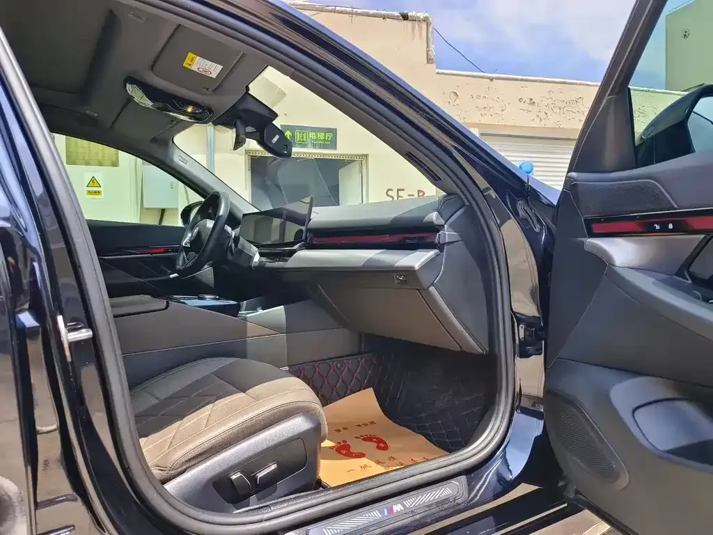BMW i5 2024 из CN, фото 8