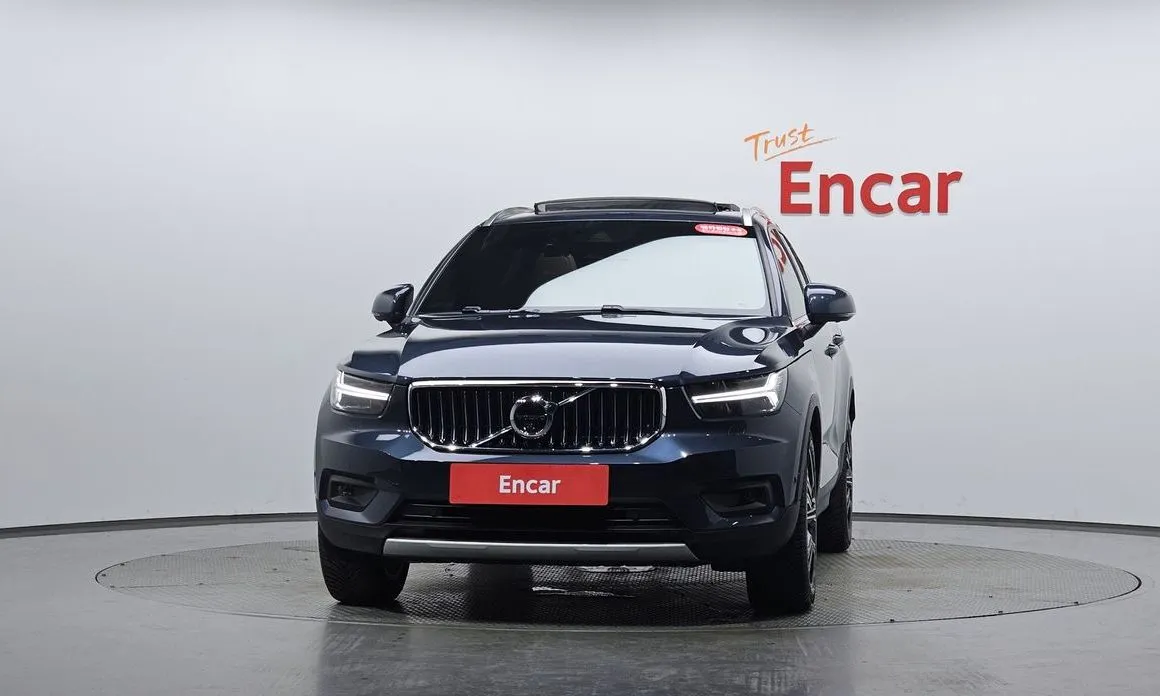 Volvo XC40 — фото 3