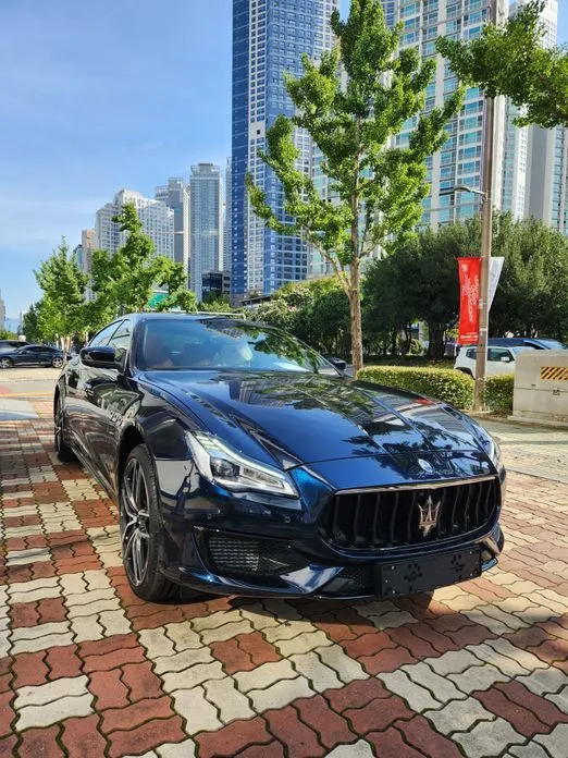 Maserati Quattroporte — фото 7
