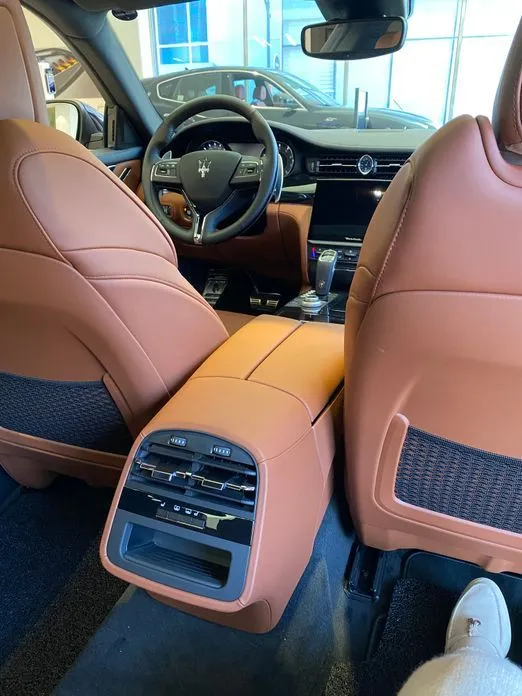 Maserati Quattroporte — фото 2