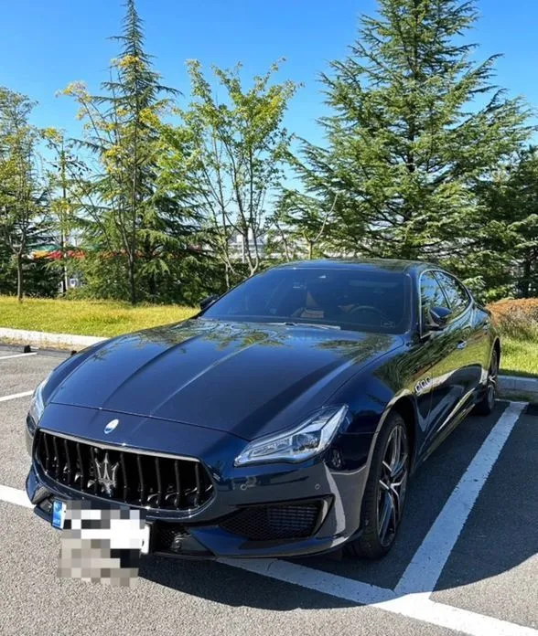Maserati Quattroporte — фото 8