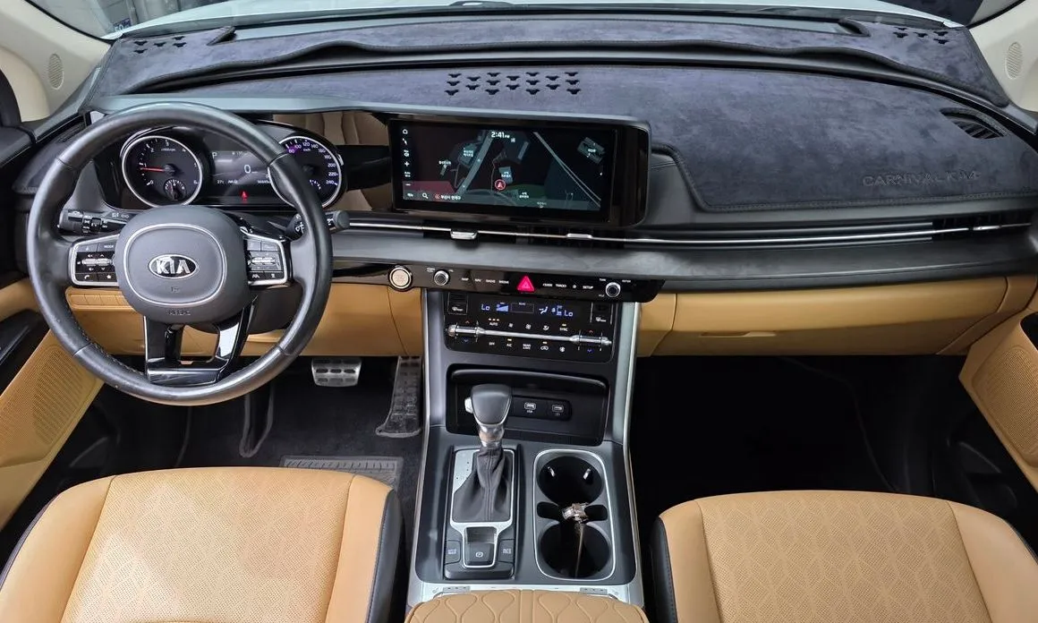 Kia Carnival — фото 10