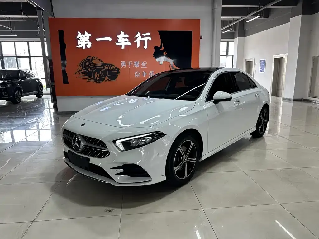 Mercedes-Benz A-Class — фото 1