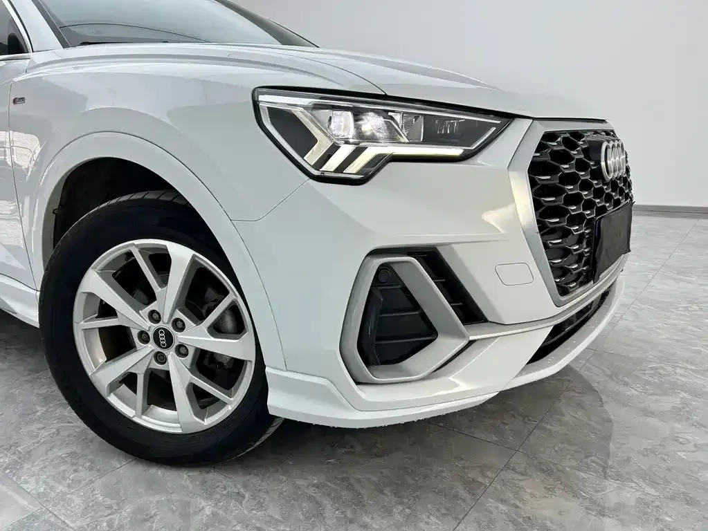 Audi Q3 Sportback — фото 8