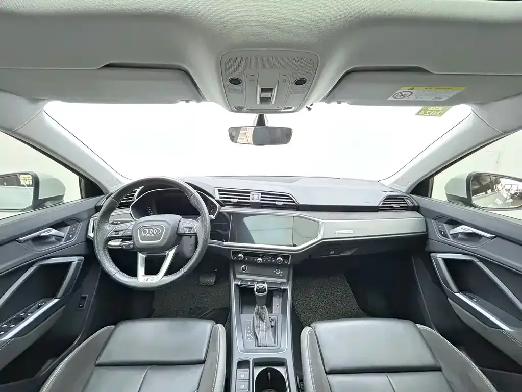 Audi Q3 Sportback — фото 10