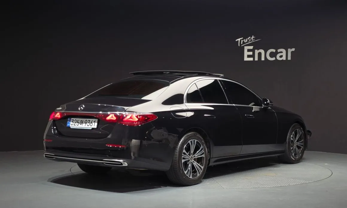 Mercedes-Benz E-Class 2024 из KR, фото 2