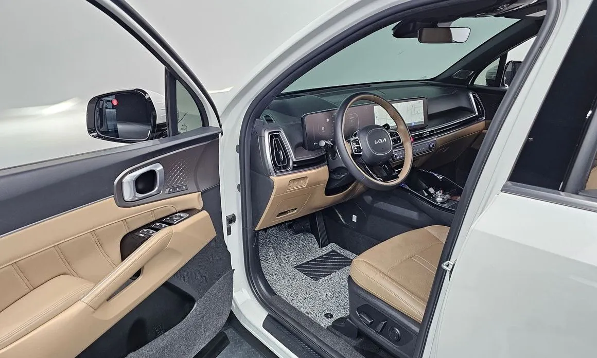 Kia Sorento — фото 7