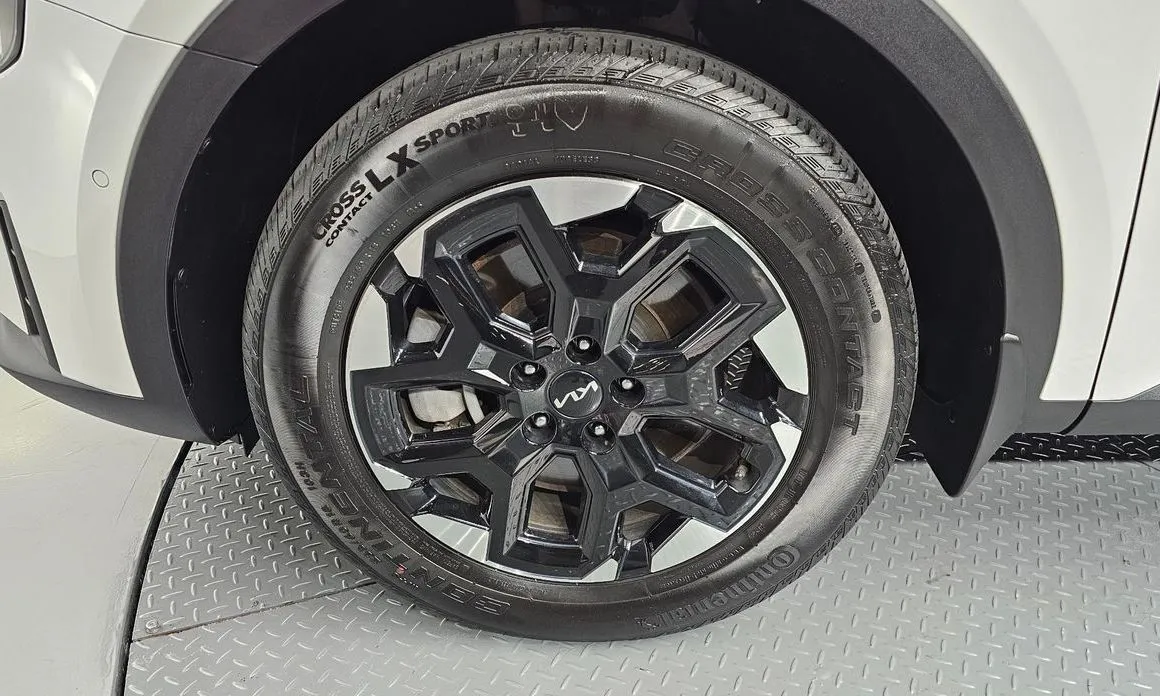 Kia Sorento — фото 6