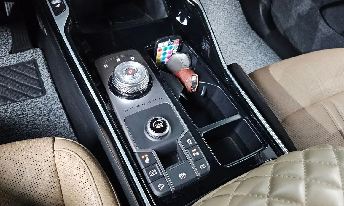 Kia Sorento — фото 10