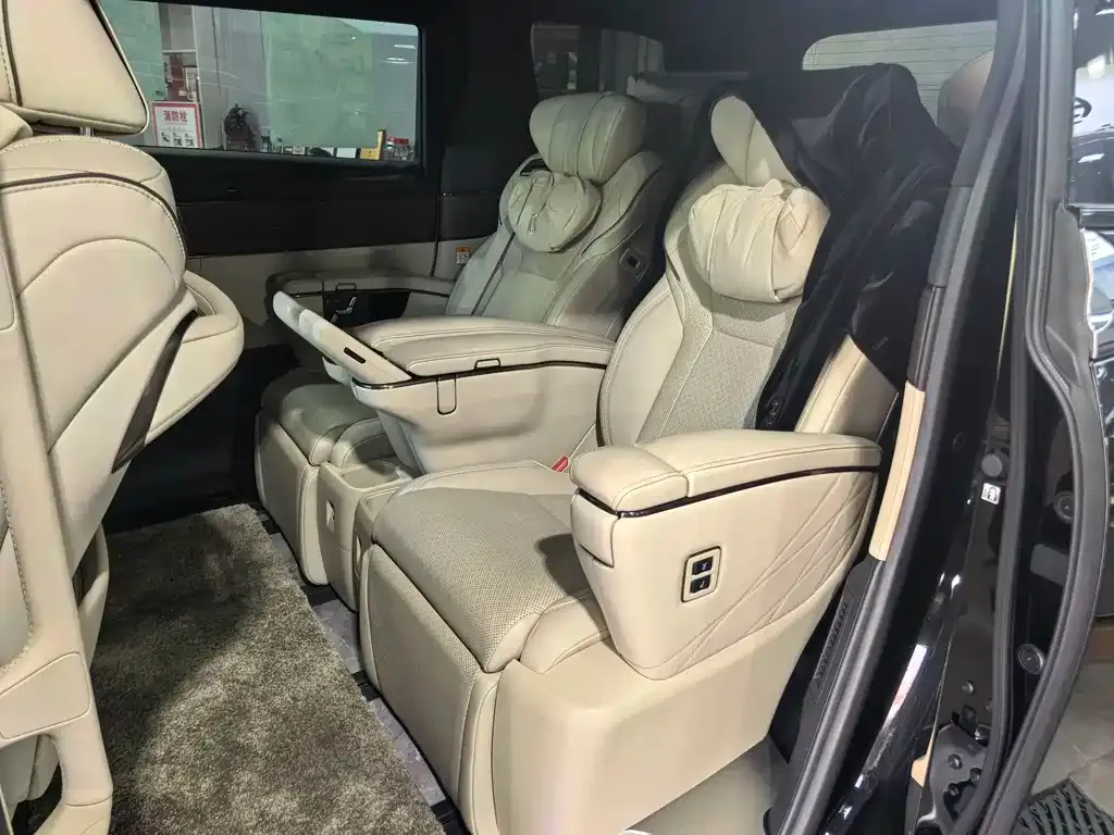 Toyota Vellfire — фото 5