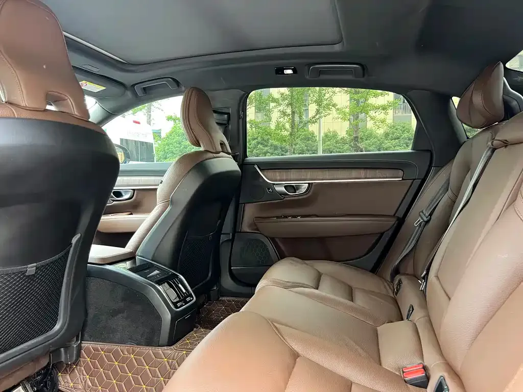 Volvo S90 — фото 8