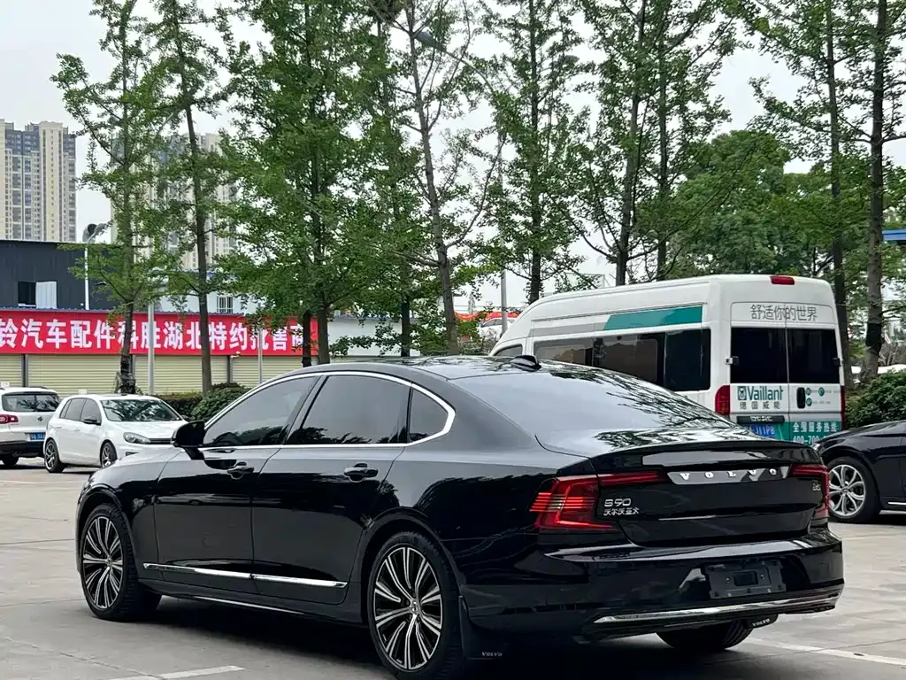 Volvo S90 — фото 7
