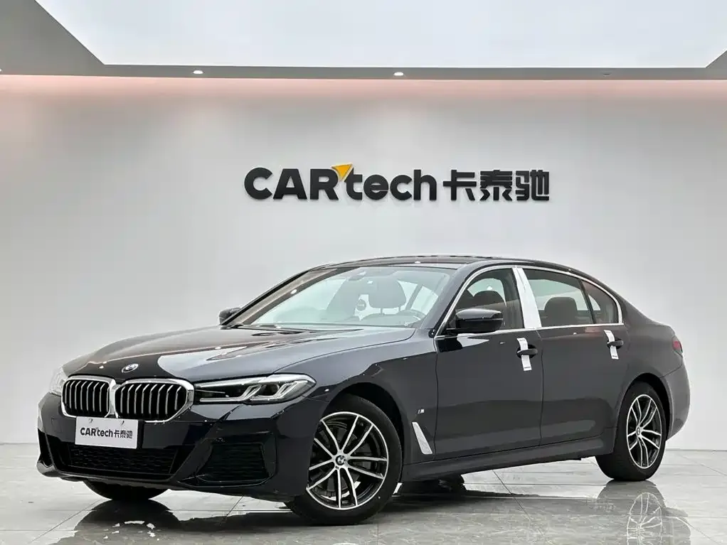 BMW 5 Series — фото 1