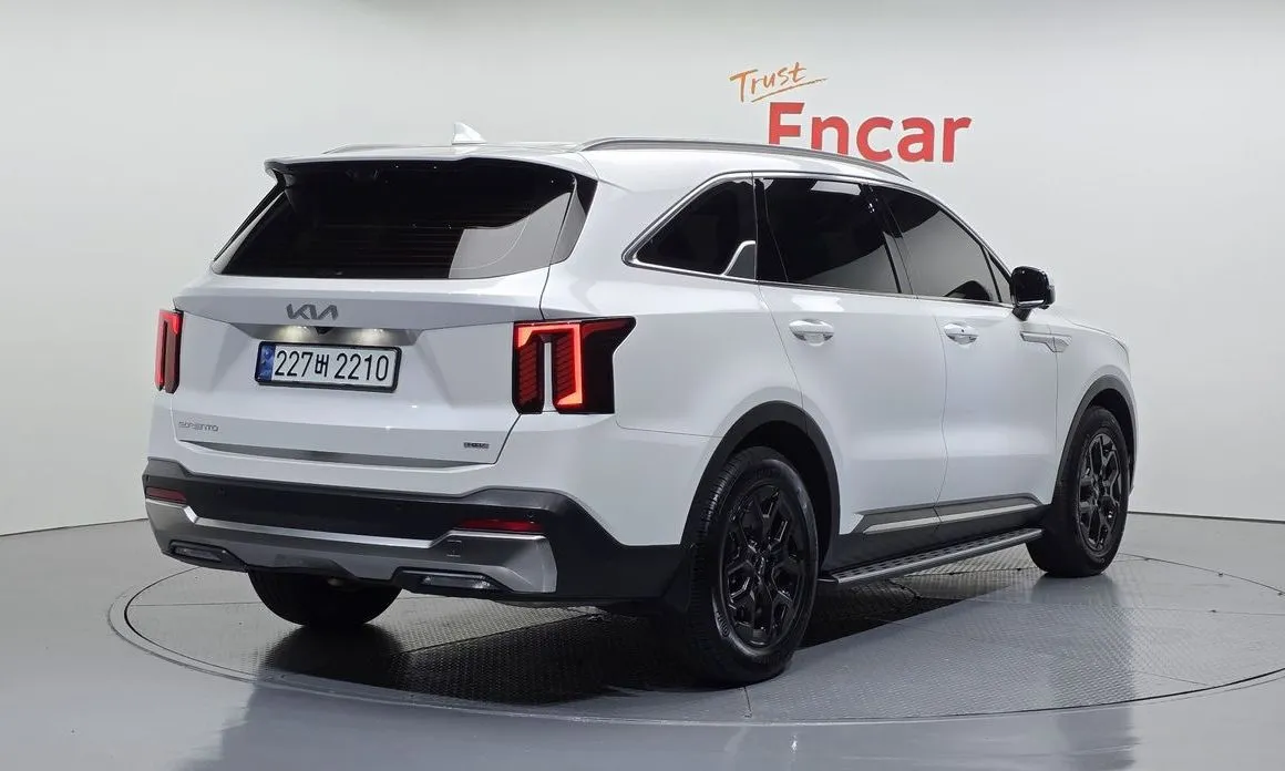 Kia Sorento — фото 8