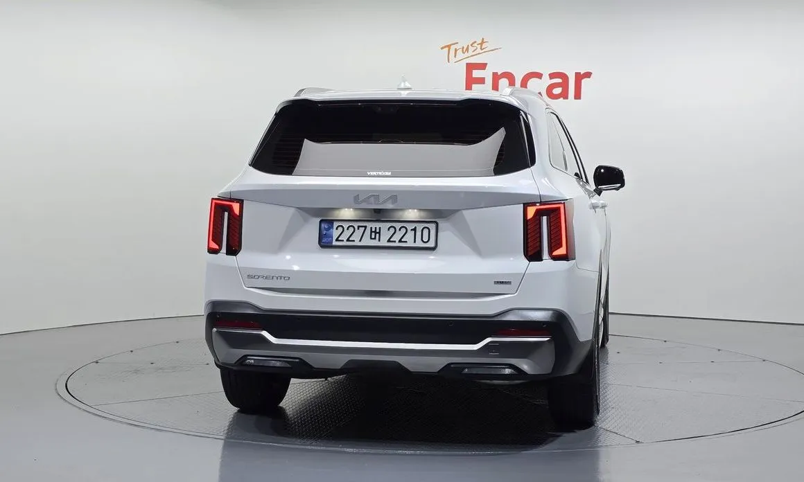 Kia Sorento — фото 3