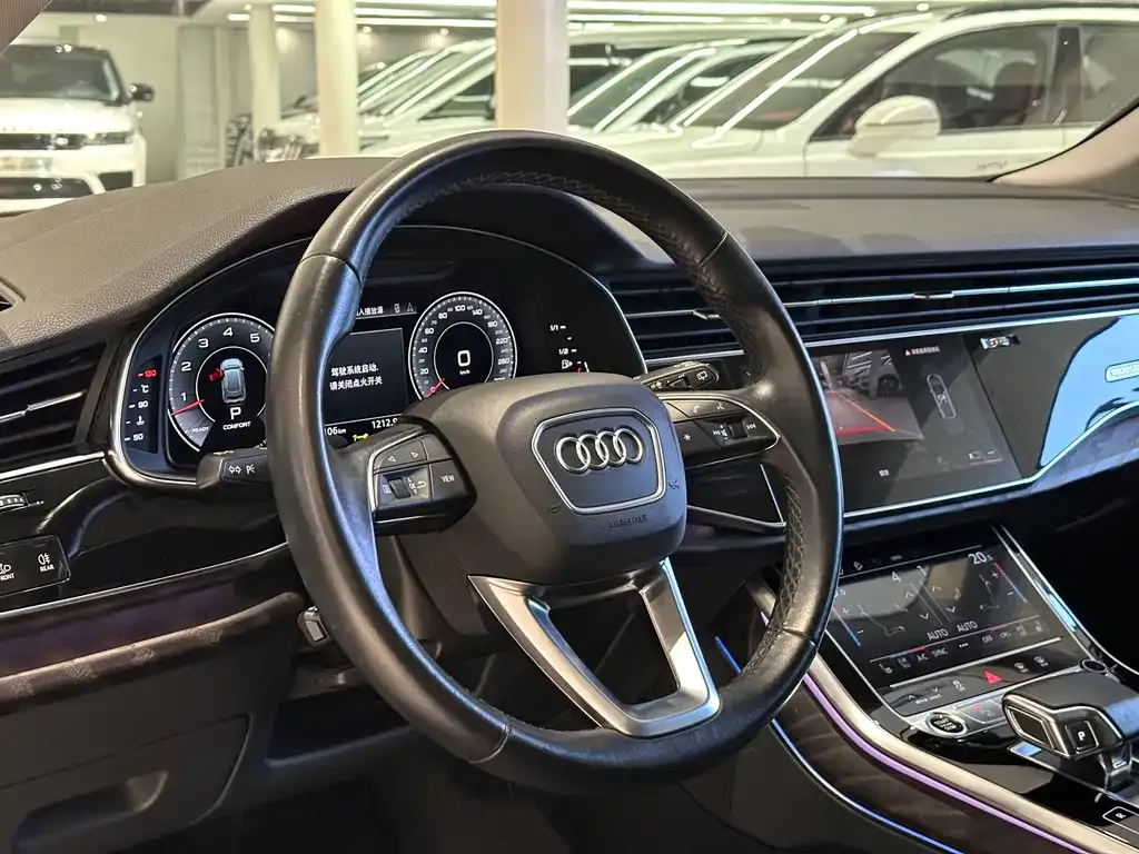 Audi Q8 — фото 4