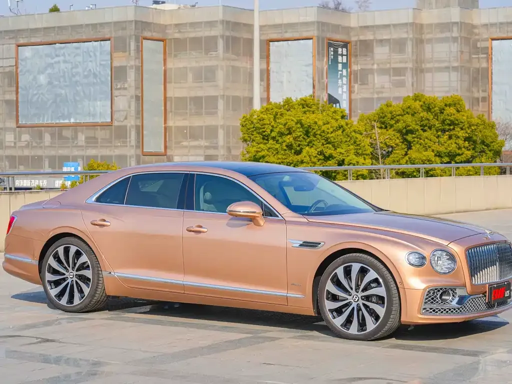 Bentley Flying Spur — фото 5