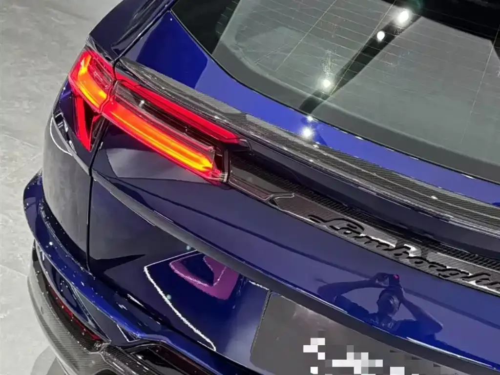 Lamborghini Urus — фото 9