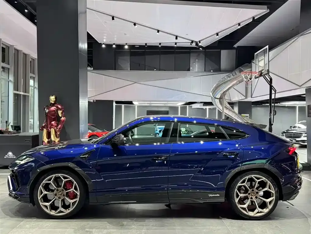 Lamborghini Urus — фото 3