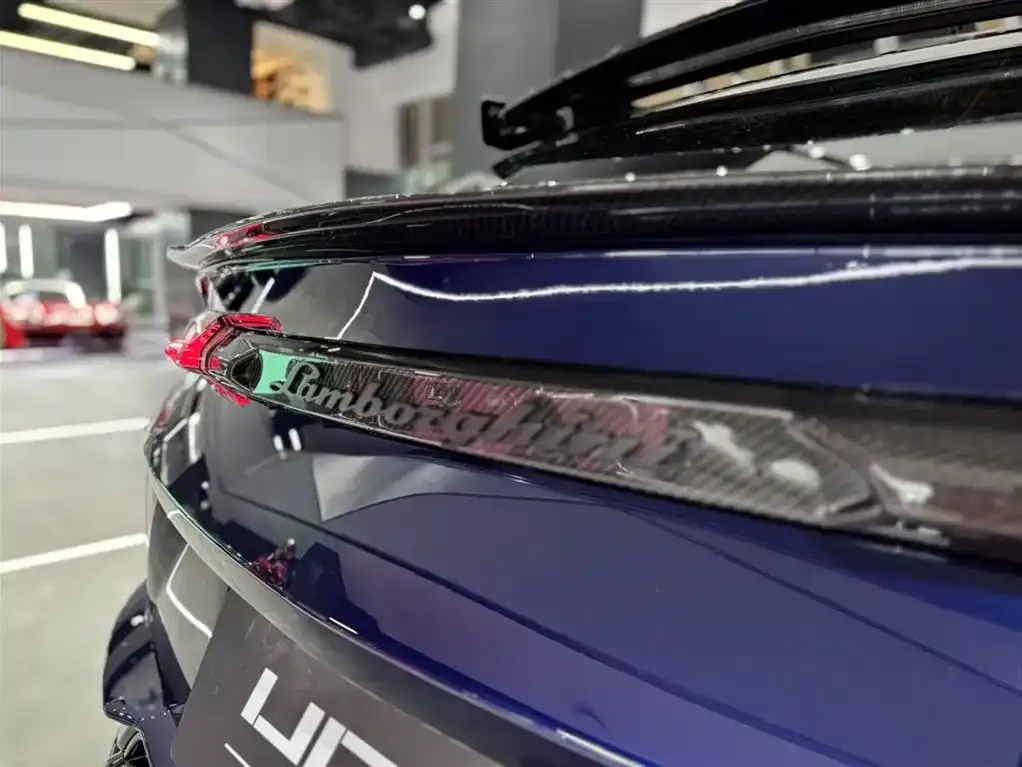 Lamborghini Urus — фото 2