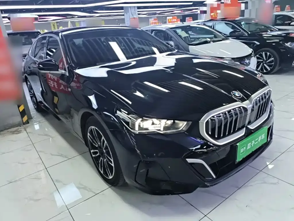BMW 5 Series — фото 10