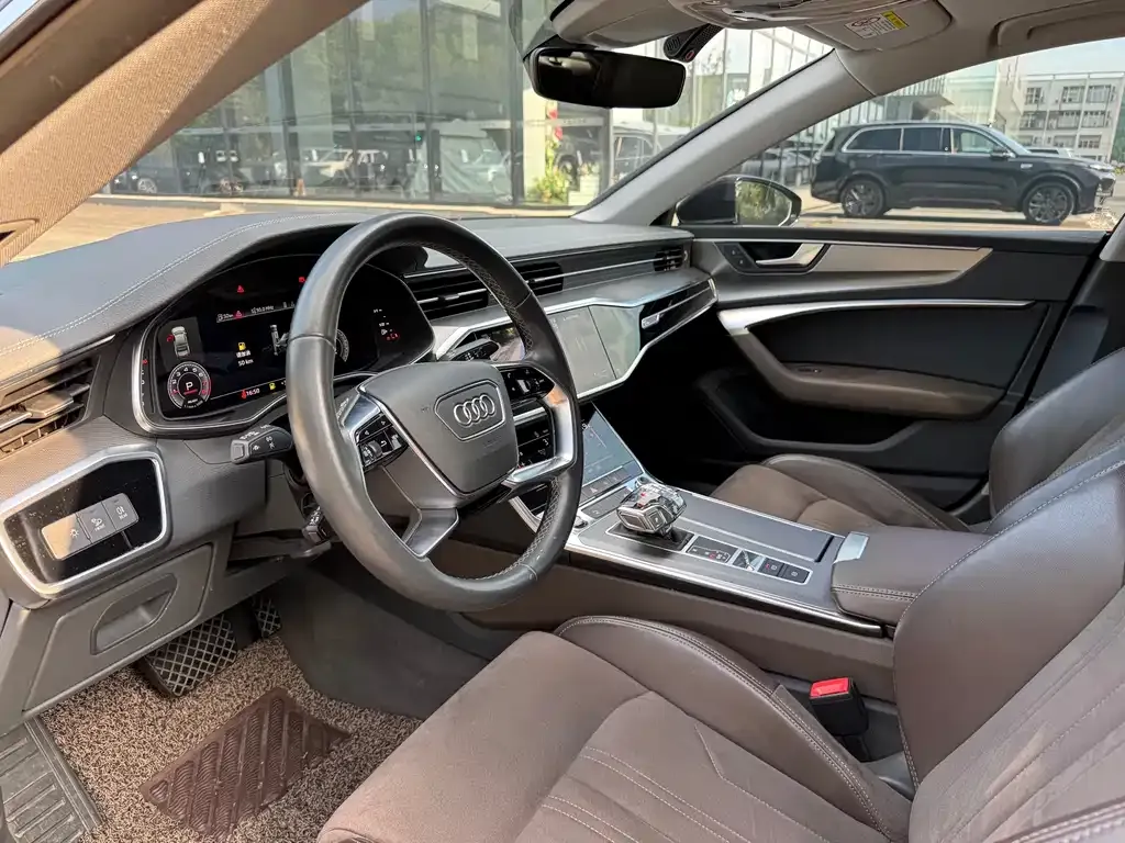 Audi A7L — фото 4