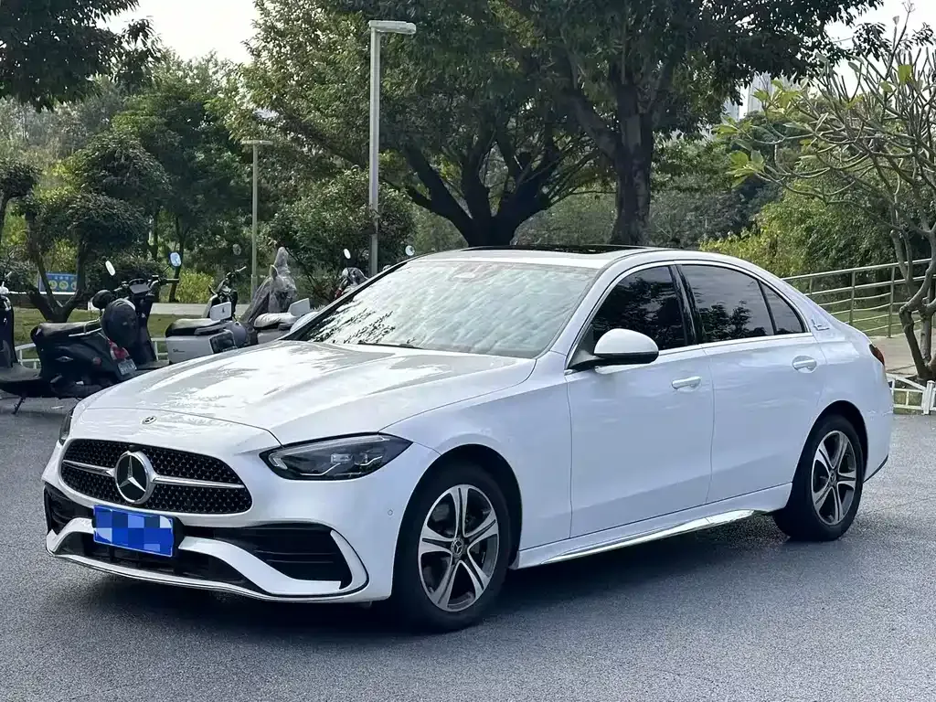 Mercedes-Benz C-Class — фото 1