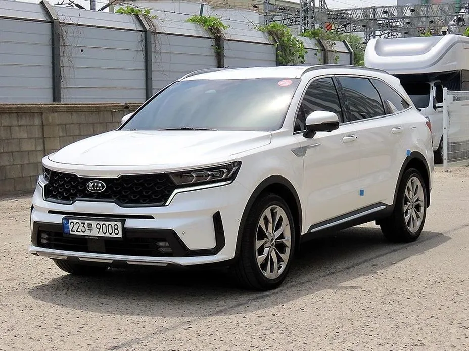 Kia Sorento — фото 9