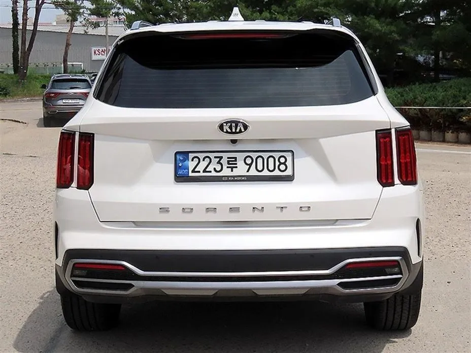 Kia Sorento — фото 5