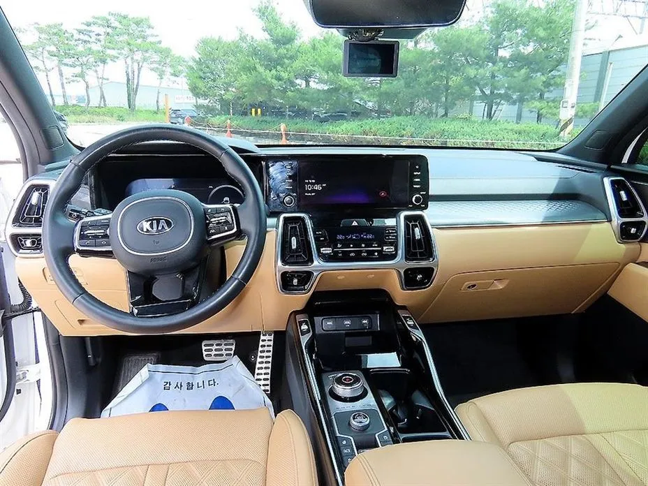 Kia Sorento — фото 10