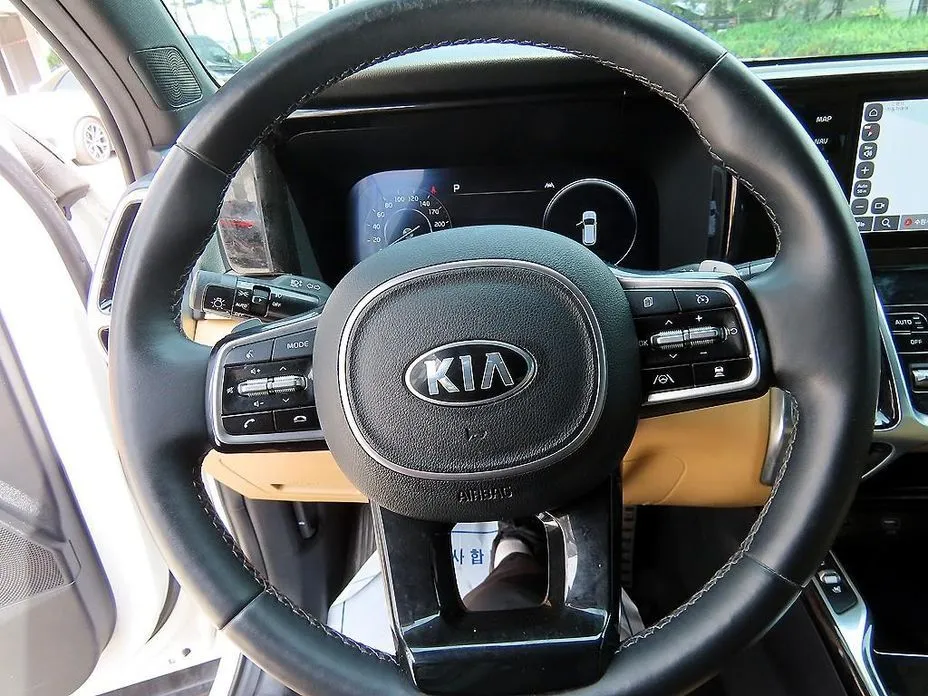 Kia Sorento — фото 4