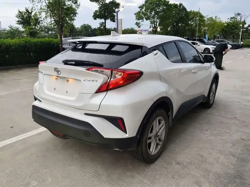 Toyota C-HR 2024 из CN, фото 9