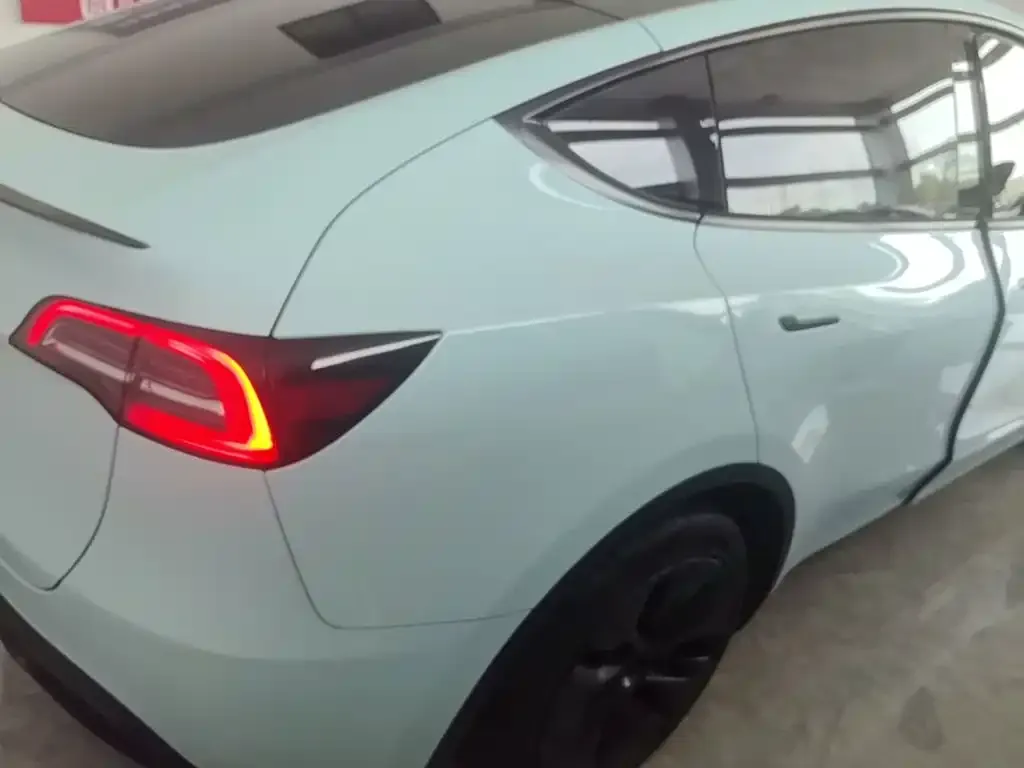 Tesla Model Y — фото 9
