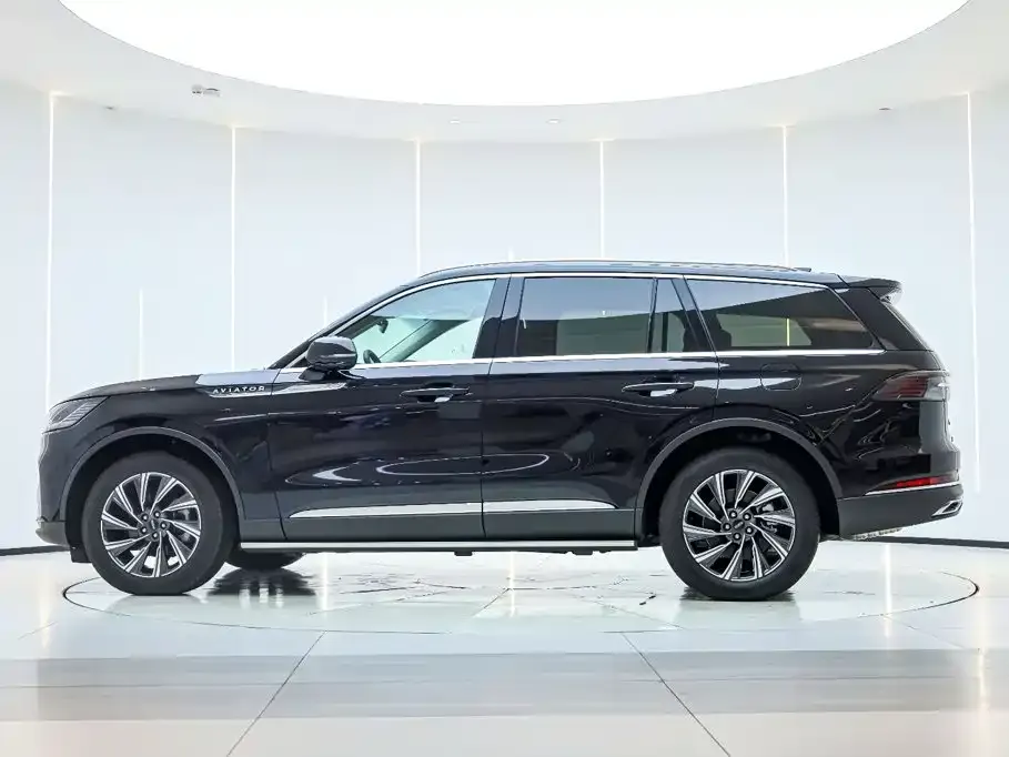 Lincoln Aviator — фото 3