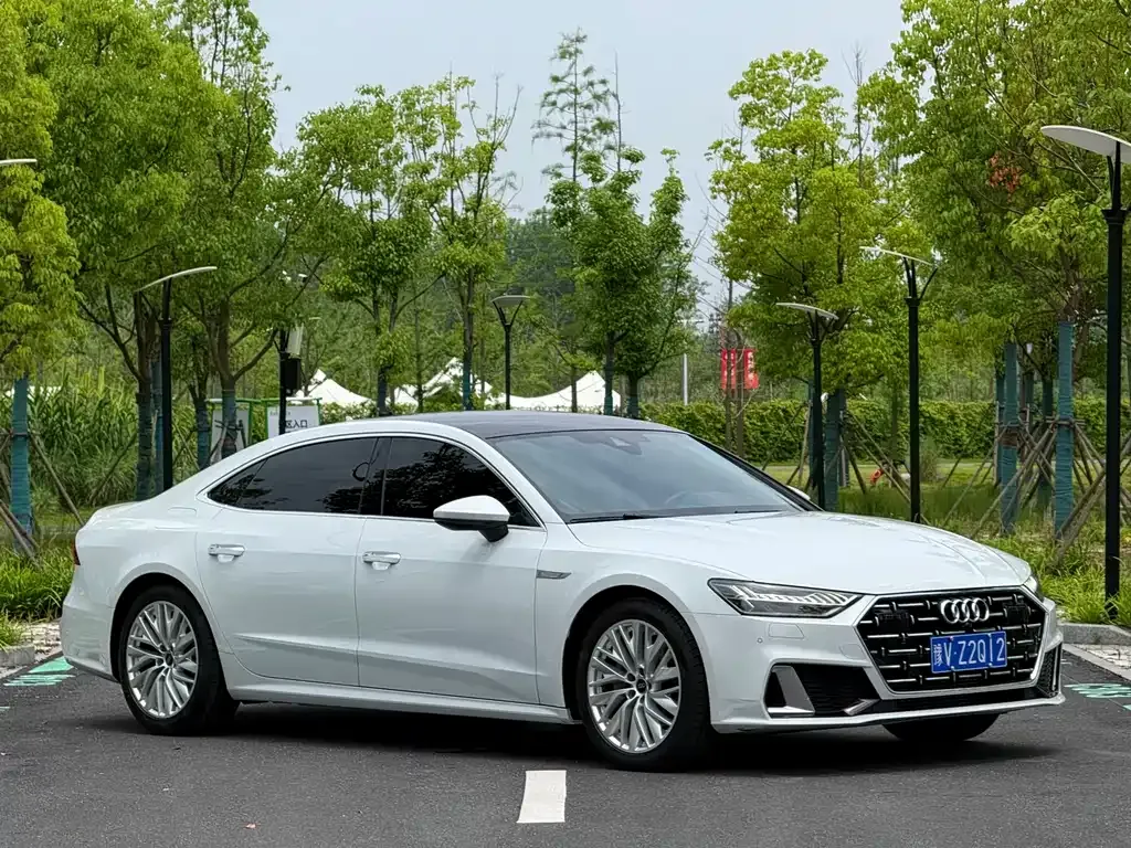 Audi A7L — фото 6