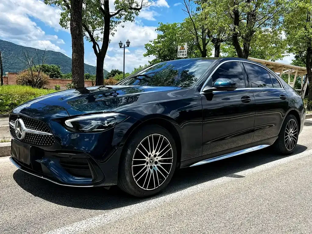 Mercedes-Benz C-Class — фото 1