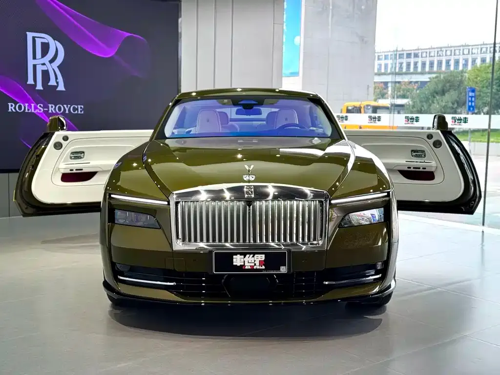 Rolls-Royce Phantom — фото 1