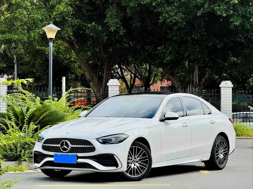 Mercedes-Benz C-Class — фото 1