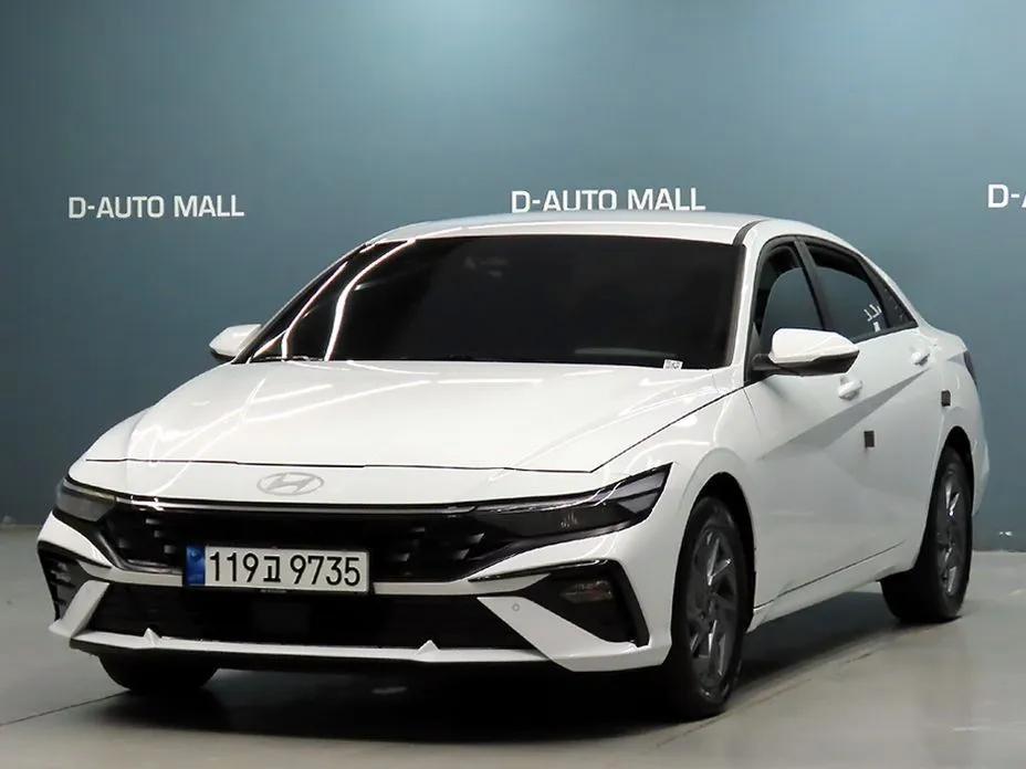 Hyundai AVANTE — фото 1