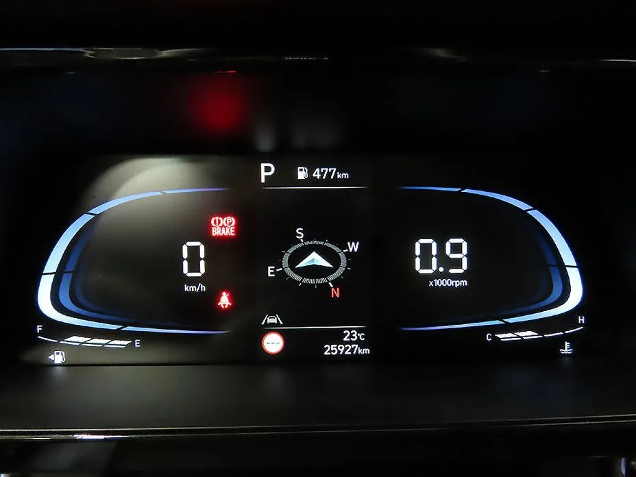 Hyundai AVANTE — фото 8