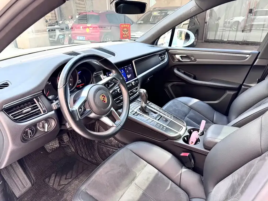 Porsche Macan — фото 6