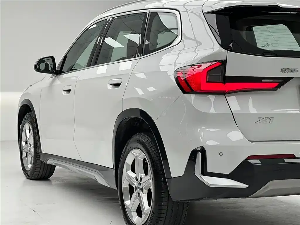 BMW X1 — фото 3