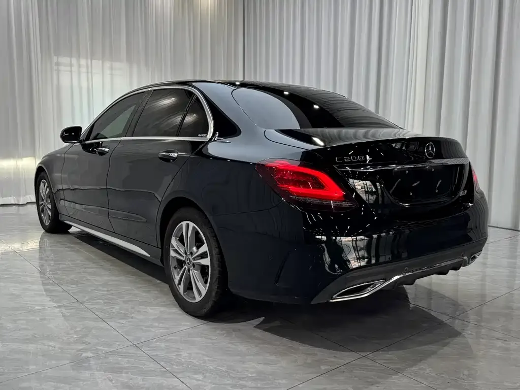 Mercedes-Benz C-Class — фото 10